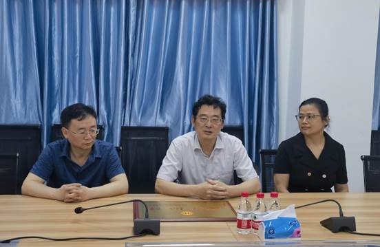 69bfa8c2b3eeaa5af1a94d461636e63